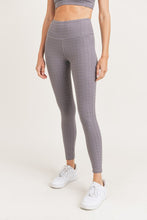 Load image into Gallery viewer, Textured Houndstooth Leggings
