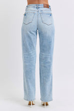 Load image into Gallery viewer, Magic 90&#39;s Straight Jeans
