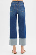 Load image into Gallery viewer, Mid Rise Crop Cuff Jean
