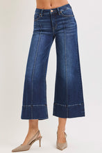 Load image into Gallery viewer, Pin Tuck Wide Leg Jeans
