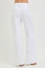 Load image into Gallery viewer, White Pleated Denim
