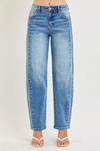 Load image into Gallery viewer, Barrel Embroidery Jeans
