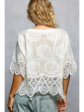 Load image into Gallery viewer, Crochet Button Top
