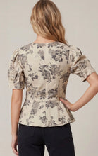 Load image into Gallery viewer, Floral Peplum Top
