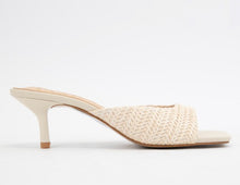 Load image into Gallery viewer, Square Toe Raffia Heel
