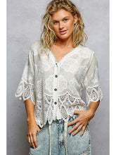 Load image into Gallery viewer, Crochet Button Top
